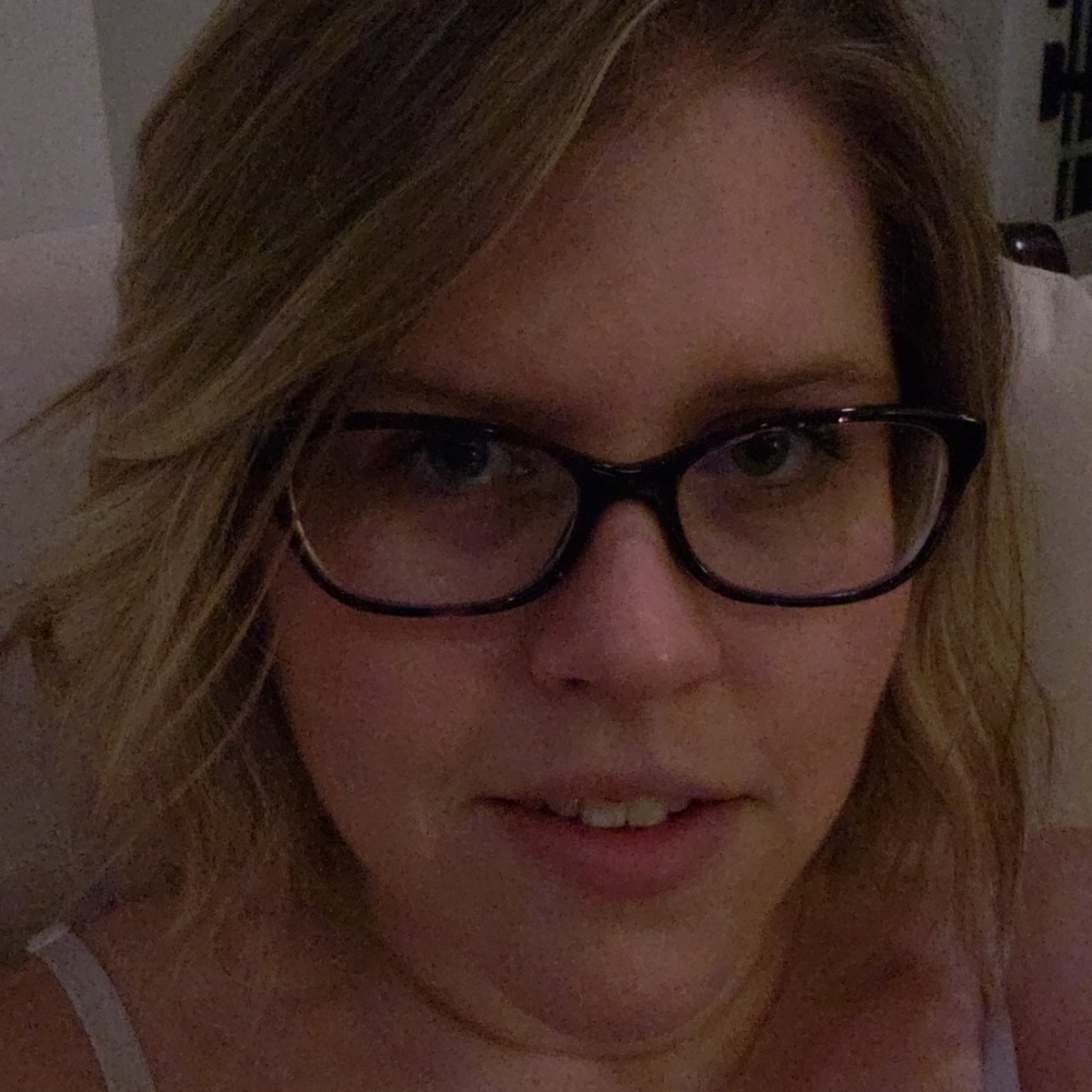 Meet your Posher, Kelly